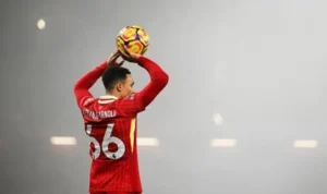Luật Ném Biên Trong Bóng Đá